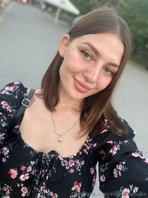 Miamoonvibe OnlyFans Leaked Free Thumbnail Picture - #3hf1rH643n