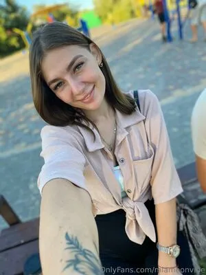 Miamoonvibe OnlyFans Leaked Free Thumbnail Picture - #62FBRxSSE2