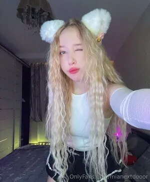 Mianextdooor OnlyFans Leaked Free Thumbnail Picture - #MQIlneyy5a