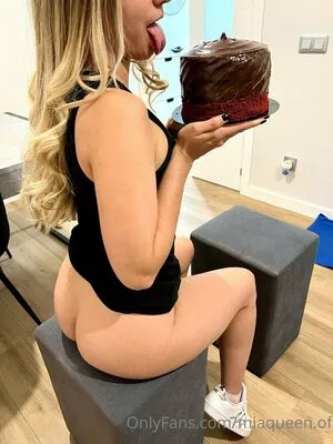 Miaqueen Of OnlyFans Leaked Free Thumbnail Picture - #SMdfLjeBft