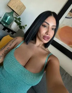 Miasophiak OnlyFans Leaked Free Thumbnail Picture - #VZu7CAwBOg