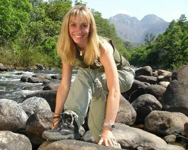 Michaela Strachan Swimming OnlyFans Leaked Free Thumbnail Picture - #dzKou8Jn1k