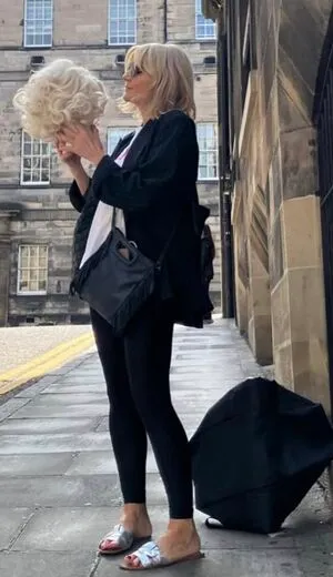 Michelle Collins OnlyFans Leaked Free Thumbnail Picture - #4OnaUgBMVv