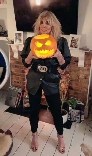 Michelle Collins OnlyFans Leaked Free Thumbnail Picture - #inQ7SNVFVp