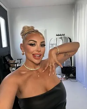 Michelle Daniaux OnlyFans Leaked Free Thumbnail Picture - #0Q0fJwPzk0