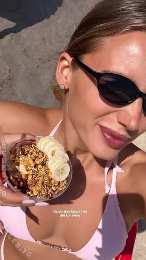 Michelle Hartmann OnlyFans Leaked Free Thumbnail Picture - #ILWtadrmlO