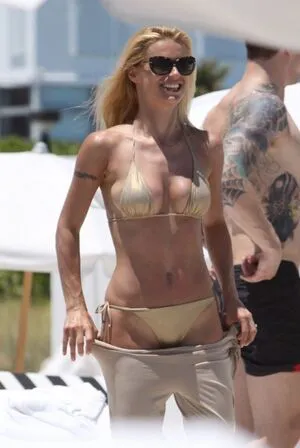 Michelle Hunziker OnlyFans Leaked Free Thumbnail Picture - #fy9vovozn0