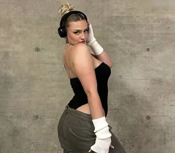 Michelle Knaub OnlyFans Leaked Free Thumbnail Picture - #X59Euw6y1M