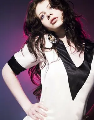 Michelle Trachtenberg OnlyFans Leaked Free Thumbnail Picture - #VonwK5FrhU