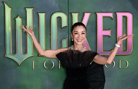 Michelle Yeoh OnlyFans Leaked Free Thumbnail Picture - #GgKl7Bomub
