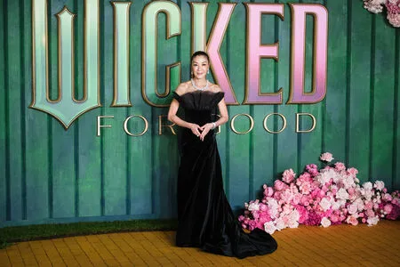 Michelle Yeoh OnlyFans Leaked Free Thumbnail Picture - #dDyz9Q7Wge