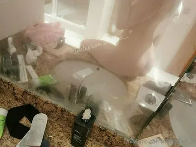 Michelle1 OnlyFans Leaked Free Thumbnail Picture - #J1QJP65TIz