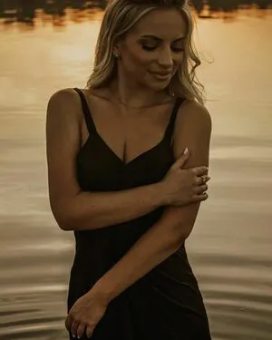 Michelleerisee Vip OnlyFans Leaked Free Thumbnail Picture - #s77MBEVvQI