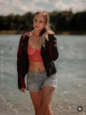 Michellegrsz 112 Michelle OnlyFans Leaked Free Thumbnail Picture - #Fq1x7b8wfc