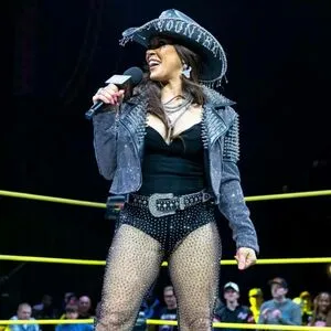 Mickie James OnlyFans Leaked Free Thumbnail Picture - #I6md3sYKPI
