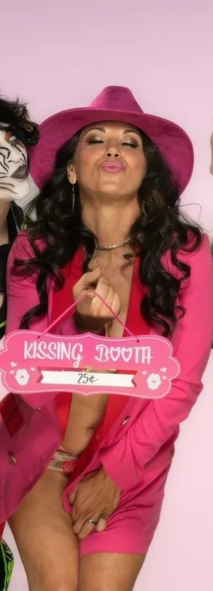 Mickie James OnlyFans Leaked Free Thumbnail Picture - #aTEWhH4Ubg