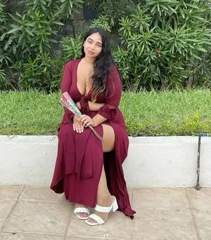 Middle Eastern And Desi Twerking OnlyFans Leaked Free Thumbnail Picture - #OWC7R3CBaA