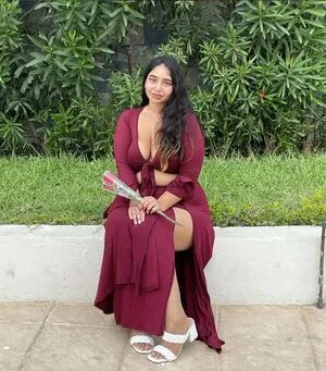 Middle Eastern And Desi Twerking OnlyFans Leaked Free Thumbnail Picture - #Y47XpnSCyT