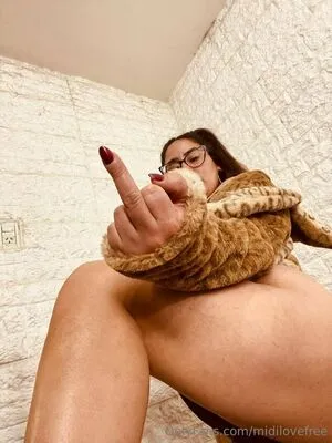 Midilovefree OnlyFans Leaked Free Thumbnail Picture - #I2xcuCDouk