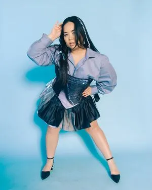 Midsizeasianqueen OnlyFans Leaked Free Thumbnail Picture - #bxovjvzDEW