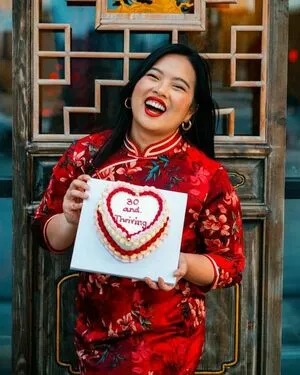 Midsizeasianqueen OnlyFans Leaked Free Thumbnail Picture - #heeQbQwI3T