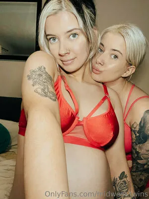 Midwest Twins OnlyFans Leaked Free Thumbnail Picture - #07B6YhiqqS