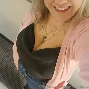 Midwestbreasts OnlyFans Leaked Free Thumbnail Picture - #q1ZRFbNOUn