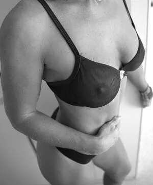 Midwestgirl84 OnlyFans Leaked Free Thumbnail Picture - #8hSMtn967L