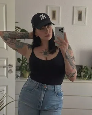 Miezekatz Caro OnlyFans Leaked Free Thumbnail Picture - #kCcQwBCErE