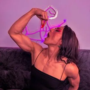 Mighty Laura OnlyFans Leaked Free Thumbnail Picture - #3Lhg4R6u8t