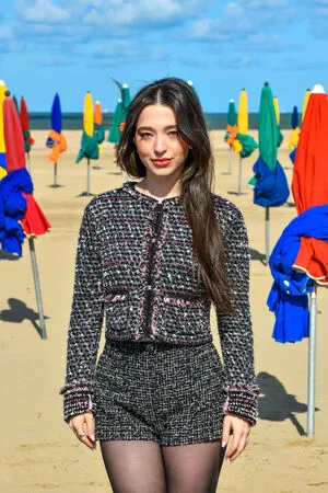 Mikey Madison OnlyFans Leaked Free Thumbnail Picture - #kLdlDkX8MI