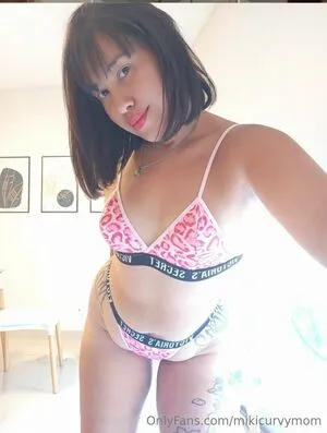 Mikicurvymom OnlyFans Leaked Free Thumbnail Picture - #q6ppi6h8u5