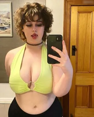 Mila Bloom OnlyFans Leaked Free Thumbnail Picture - #8pAP67zdPK