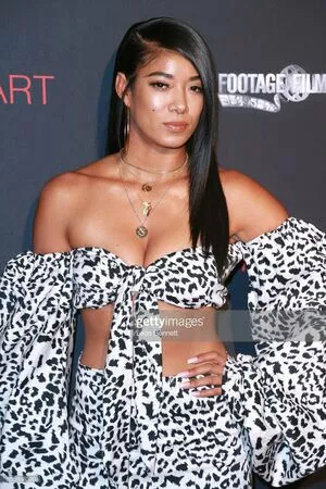 Mila J OnlyFans Leaked Free Thumbnail Picture - #ciWiKbLKam