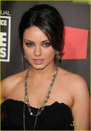 Mila Kunis OnlyFans Leaked Free Thumbnail Picture - #8us7L0Vax8