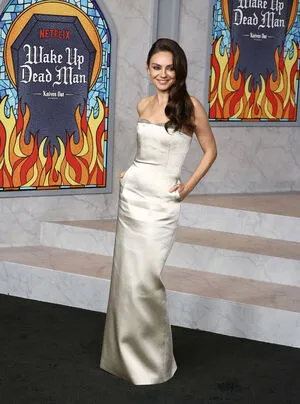 Mila Kunis OnlyFans Leaked Free Thumbnail Picture - #e3mERKwgCa