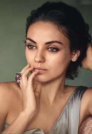 Mila Kunis OnlyFans Leaked Free Thumbnail Picture - #gizums8mFA