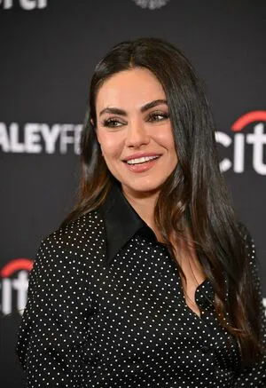 Mila Kunis OnlyFans Leaked Free Thumbnail Picture - #sgGo8EE9FL