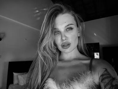 Milana Wet OnlyFans Leaked Free Thumbnail Picture - #96Zi1hkATN