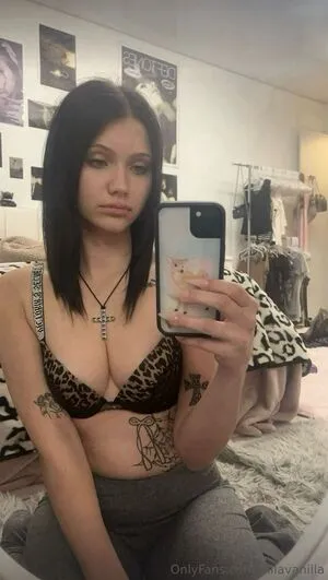 Milavanilla Cigarettekitten Cigacat OnlyFans Leaked Free Thumbnail Picture - #KTquFurySK