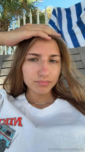 Miley OnlyFans Leaked Free Thumbnail Picture - #R2iVaxttXe