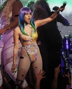 Miley Cyrus Fakes OnlyFans Leaked Free Thumbnail Picture - #ZLrmgRG9AG