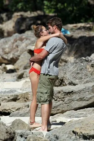 Miley Cyrus OnlyFans Leaked Free Thumbnail Picture - #0Is3HFQDZU