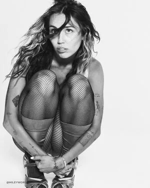 Miley Cyrus OnlyFans Leaked Free Thumbnail Picture - #0y2Hrl5AQq