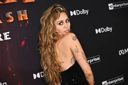 Miley Cyrus OnlyFans Leaked Free Thumbnail Picture - #2o2aocUhbi