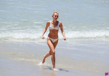 Miley Cyrus OnlyFans Leaked Free Thumbnail Picture - #2xxdR9Knzj