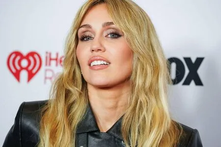 Miley Cyrus OnlyFans Leaked Free Thumbnail Picture - #3462tBO3N5