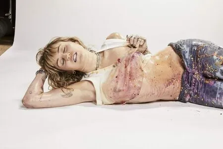 Miley Cyrus OnlyFans Leaked Free Thumbnail Picture - #3W5qovLlxM