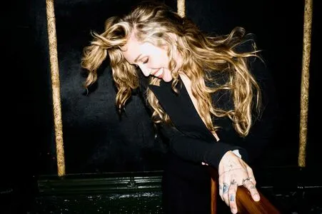 Miley Cyrus OnlyFans Leaked Free Thumbnail Picture - #3tx0ag79Lo