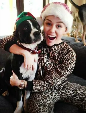 Miley Cyrus OnlyFans Leaked Free Thumbnail Picture - #44qRvMEZ8o